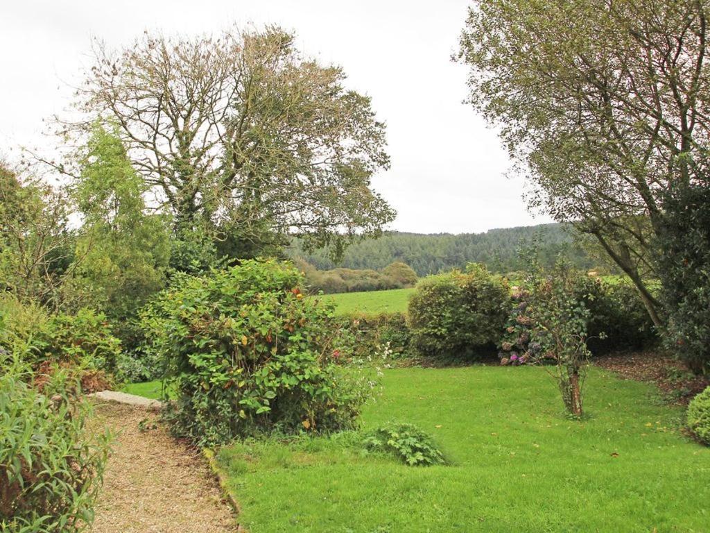 Meadowside Cottage, Characterful Grade 2 Listed Cottage Near To Wadebridge And Padstow Exterior foto